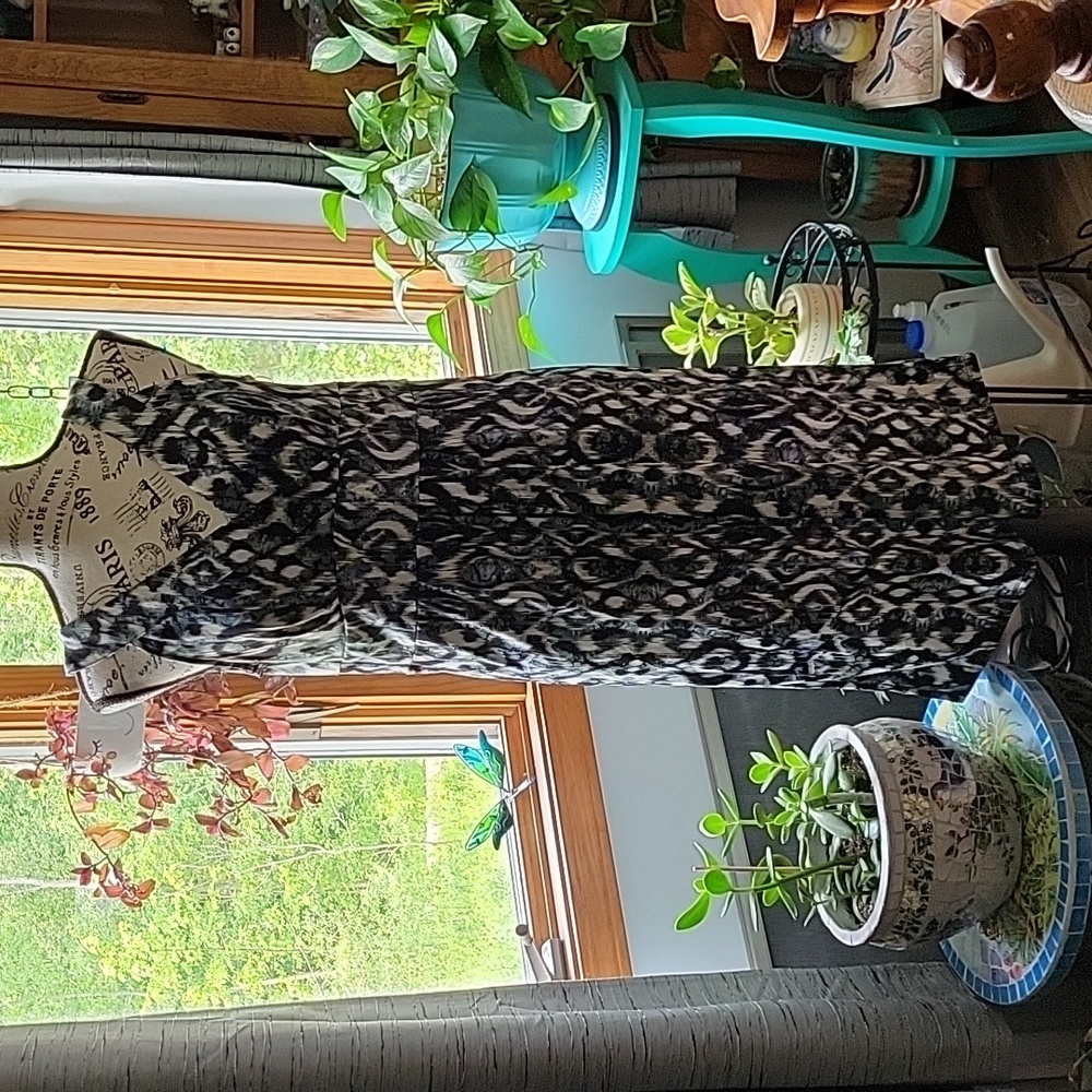 ACCESS DRESS - Picture 4 of 13